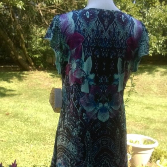 Top - Picture 2 of 4